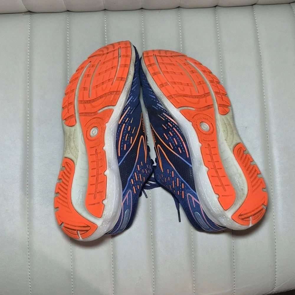 Men's Athletic Running Shoes - Navy with Orange Accents 10.5